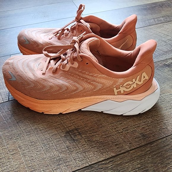 Hoka Shoes Hoka Arahi 6 Orange Running Shoes Womens Size 95 Poshmark